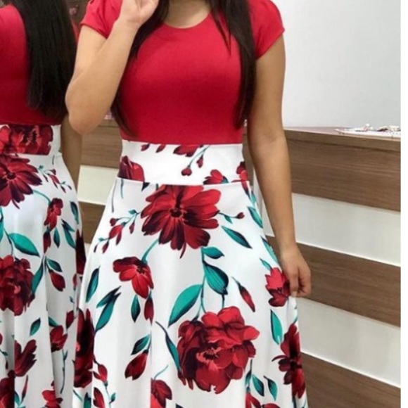 Dresses & Skirts - Long floral dress